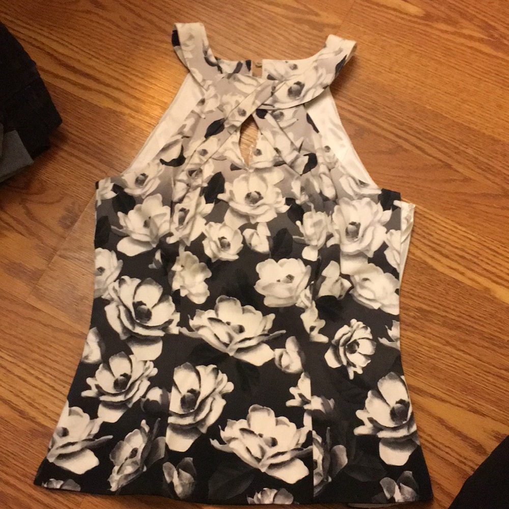 White House Black Market floral top